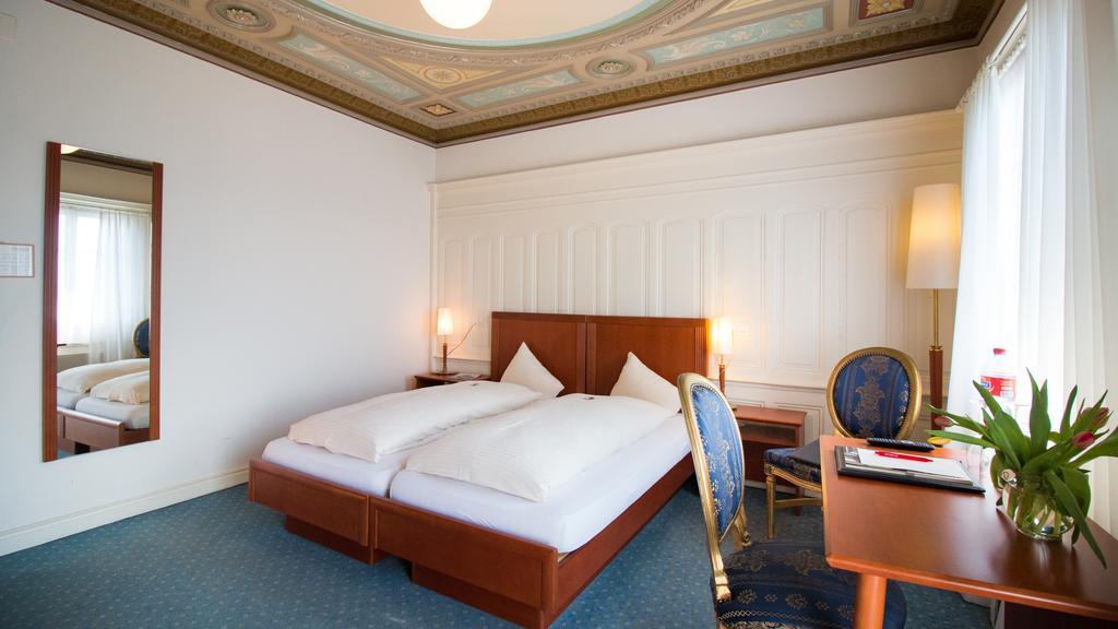 Hotel Schloss Romanshorn Ngoại thất bức ảnh